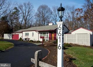 6616 Braddock Rd, Alexandria, VA 22312