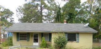 850 Hampton St, Elloree, SC 29047