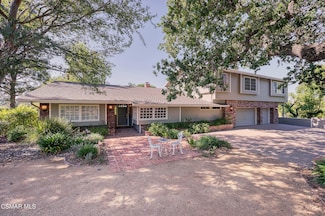 22101 Mulholland Dr, Woodland Hills, CA 91364