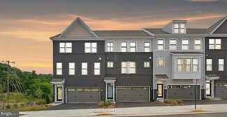 2603 Loganberry Dr, Oak Hill, VA 20171