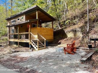 115 Twin Arch Rd, Stanton, KY 40380