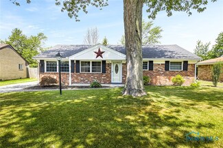 608 Diana Dr, Holland, OH 43528