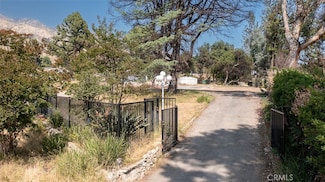 3520 Glenrose Ave, Altadena, CA 91001