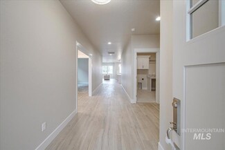 629 S Spoonbill Ave, Meridian, ID 83642