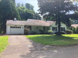 90 Fox Farms Rd, Florence, MA 01062