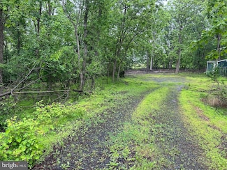2518 Irish Creek Rd, Mohrsville, PA 19541