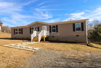 67 Knob Hill Ln, Woodlawn, VA 24381