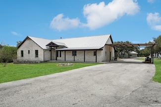 1635 Casa Sierra, Canyon Lake, TX 78133