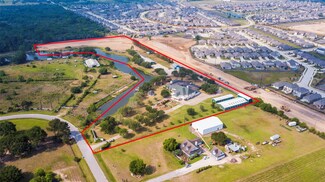 10111 W Hidden Lake Ln, Richmond, TX 77406