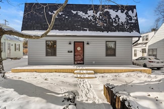 311 S Van Doren St, Champaign, IL 61820