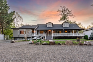 20515 Highway 62, Shady Cove, OR 97539