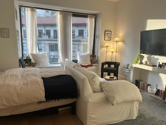 75 Wall St Unit 26J, New York, NY 10005