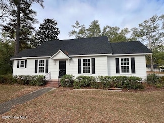 603 Everett St, Laurinburg, NC 28352