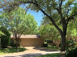 5006 Village Ct, Dallas, TX 75248