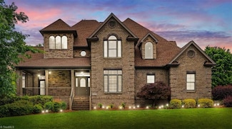 7547 Barbera Dr, Kernersville, NC 27284