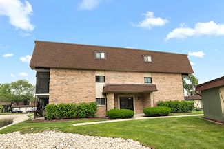 11138 Center Rd Unit 11138E2, Palos Hills, IL 60465
