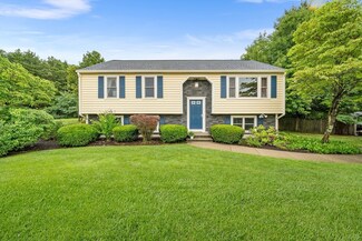 11 Hidden Ln, Mansfield, MA 02048