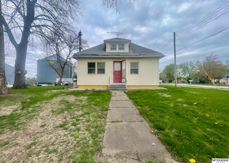 200 S Logan Ave, Oakland, NE 68045