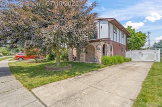 31792 Lafler Dr, Rockwood, MI 48173