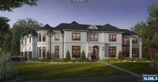 645 Summit St, Englewood Cliffs, NJ 07632