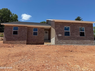 1200 Justin's Trail Rd, Neosho, MO 64850