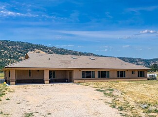 28900 Bear Valley Rd, Tehachapi, CA 93561