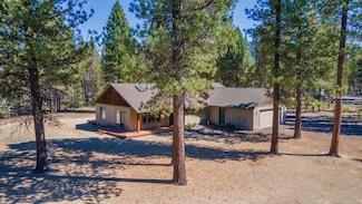 327 Chapman St, Gilchrist, OR 97737