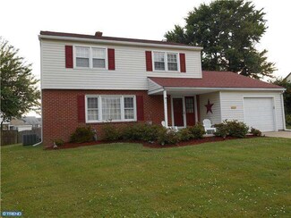 18 Dobb Ct, Wilmington Manor, DE 19720