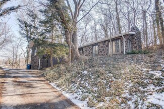 167 Glenwood Dr, Glen Carbon, IL 62034