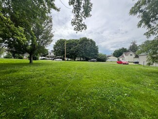 111 E Ash St, Hubbard, IA 50122