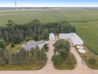 1101 110th Ave, Luverne, MN 56156