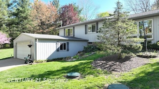 8285 N Seymour Rd, Flushing, MI 48433