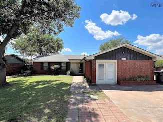 4612 Summit Dr, Wichita Falls, TX 76310
