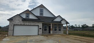 143 Peachleaf Ct, Anahuac, TX 77514