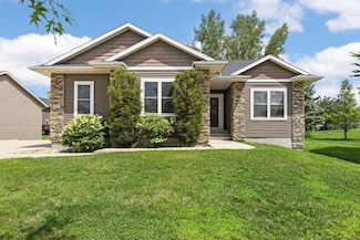 4310 Carpenter Rd NE, Cedar Rapids, IA 52411
