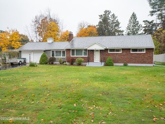 15 Bigwood Rd, Schenectady, NY 12302