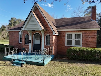 311 Tennyson St NE, Pelham, GA 31779