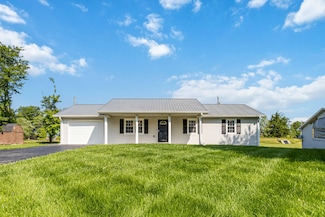 244 Shamrock St, Russell Springs, KY 42642