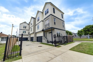 2310 Reinerman St, Houston, TX 77007