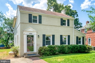 1424 N Longfellow St, Arlington, VA 22205