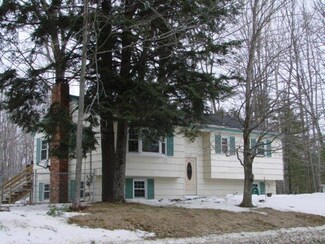 4 Frankwood Dr, Winslow, ME 04901
