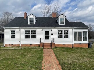 315 S 3rd Ave, Siler City, NC 27344