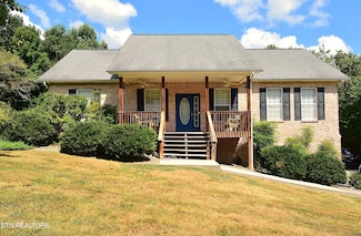 110 Overlook Ln, Clinton, TN 37716