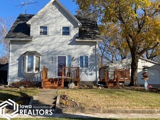 300 N 9th St, Clear Lake, IA 50428