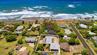 8562 Elepaio Rd, Kekaha, HI 96752