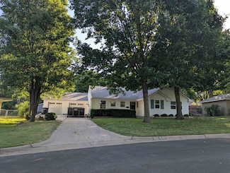 1620 Highland Dr, Augusta, KS 67010