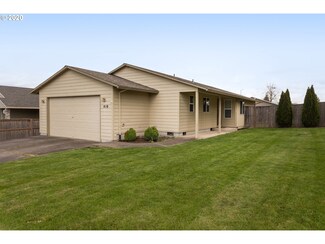 410 N 1st St, Carlton, OR 97111