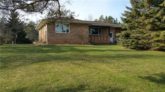 1635 W Bloomfield Rd, Honeoye Falls, NY 14472