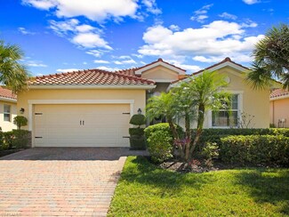 2354 Heydon Cir E, Naples, FL 34120