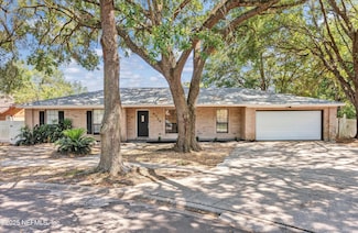 6124 Blank Dr W, Jacksonville, FL 32244